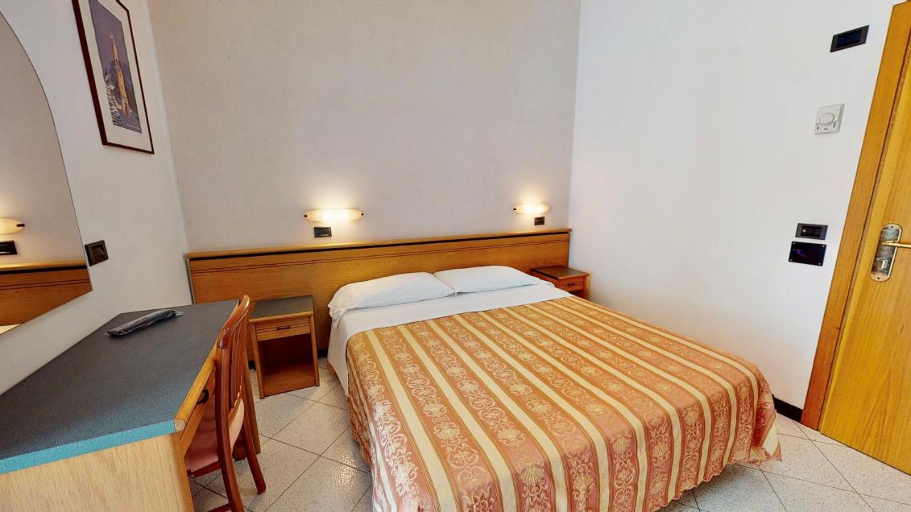 Hotel Excelsior Cervia Exterior photo